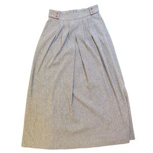 Vintage Elegant Gray A-Line Women's Skirt Made In Canda Has Pockets And Back Zip